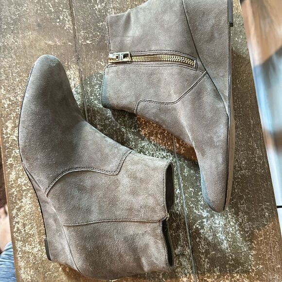 Coach booties, gray color, golden zipper size 8 1/2 - Picture 7 of 13